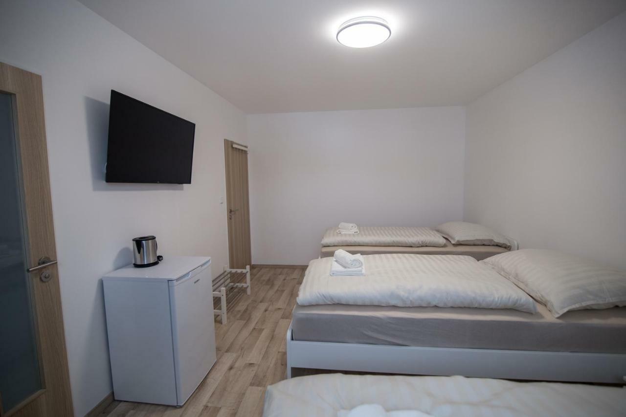 Apartment Dana Hostka  Экстерьер фото